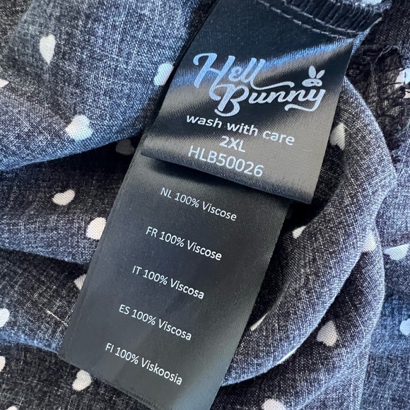 WOMEN’S HELL BUNNY A-LINE BLACK W/ POLKA DOTS SKIRT W/ POCKETS HEART BUTTONS EUC - Picture 16 of 16